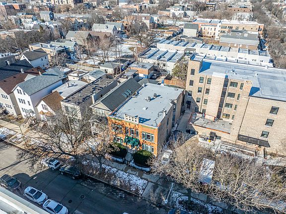 3rd image of 3208 W Wabansia Ave