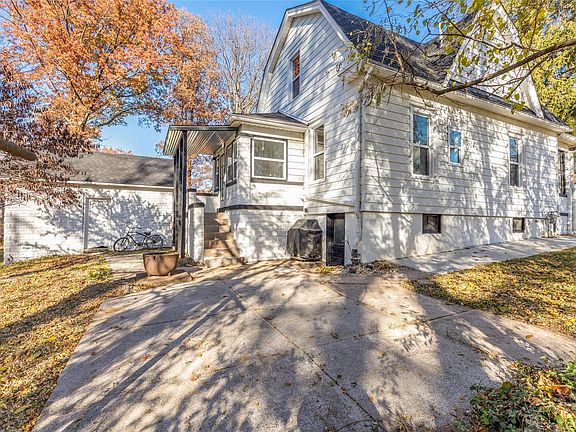3rd image of 515 Elsie Ave
