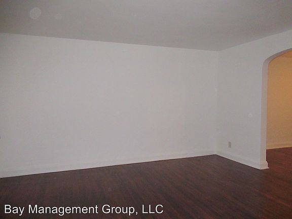 3rd image of 1354 Winston Ave