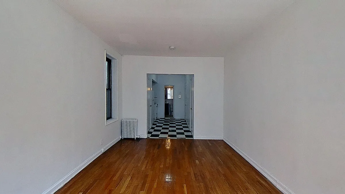 Building Photo - 330 E 74th St #4D