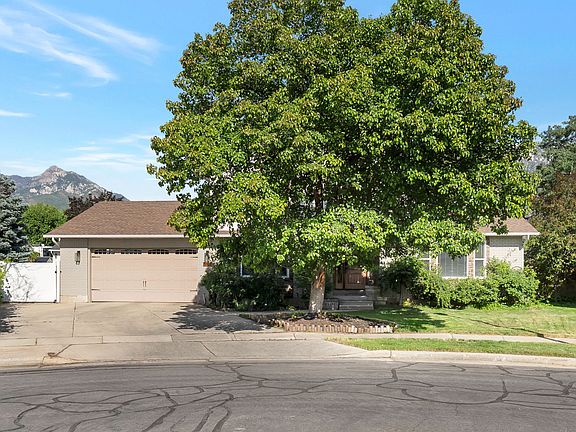 5th image of 1725 E Faunsdale Cir S