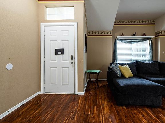 4th image of 706 Stonedale Dr