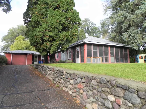 413 Pine St S, Grantsburg, WI 54840