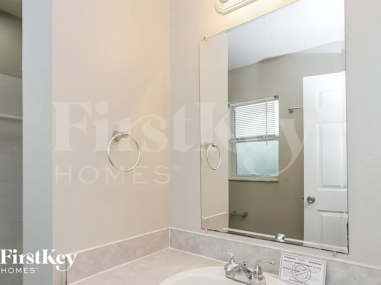 1210 E Palifox St — Photo 8