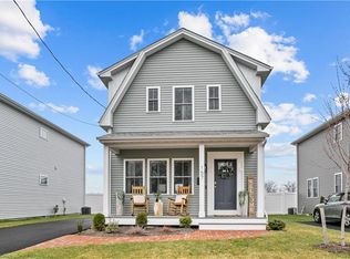 157 Graystone St, Warwick, RI 02886