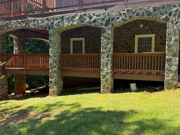 167 Wagon Wheel Rd, Deep Gap, NC 28618