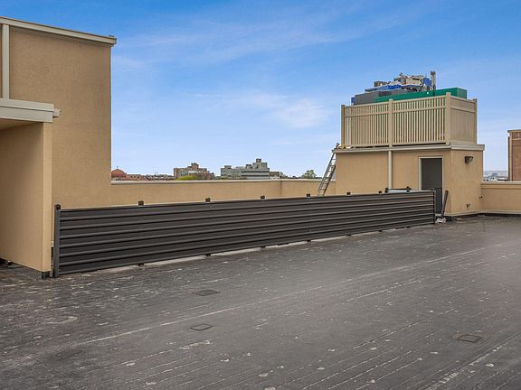 4th image of 3 Perrine Ave #403