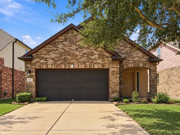 8117 E Pine Creek Bnd, Cypress, TX 77433