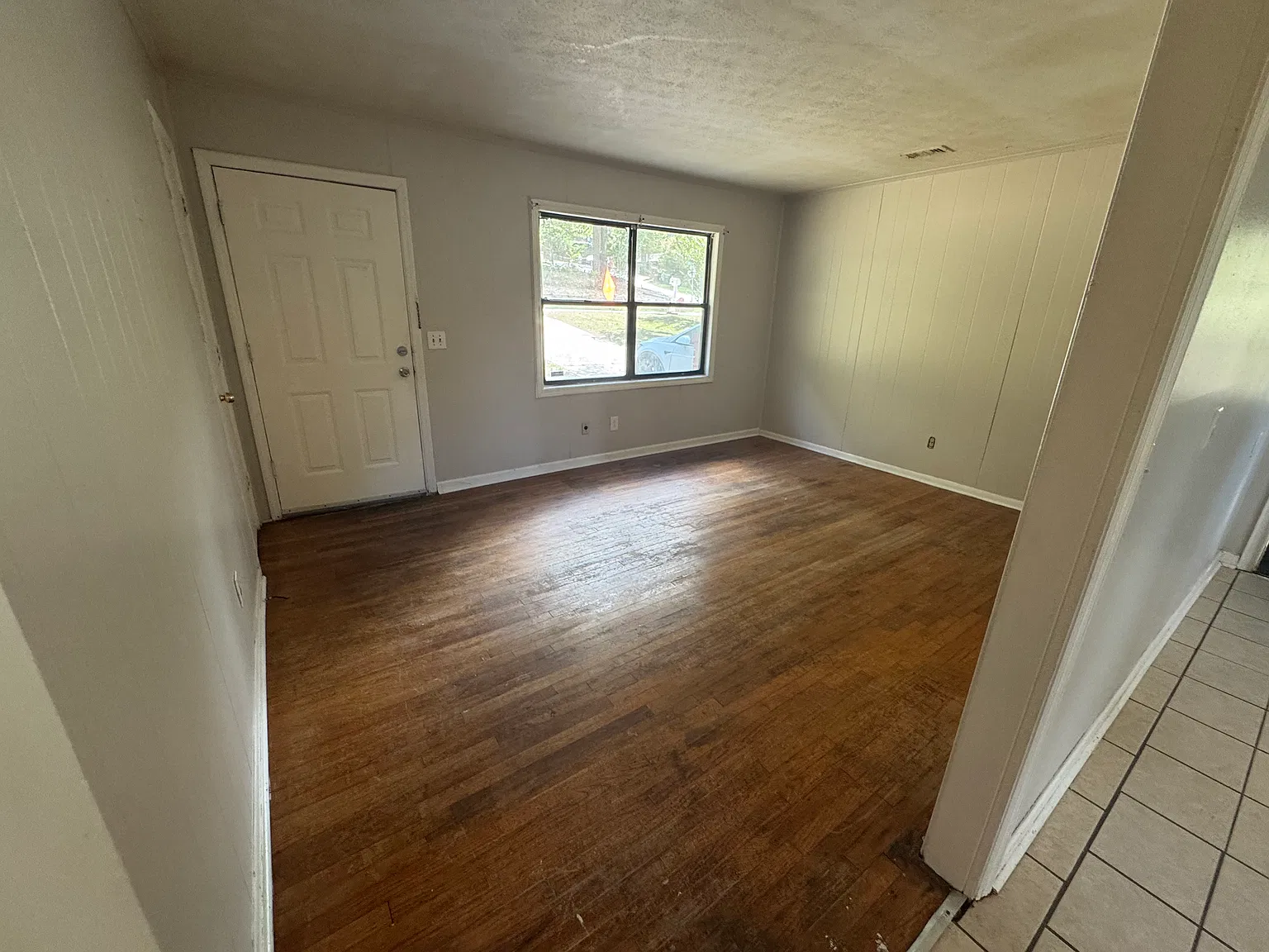 1659 Emerson Ave — Photo 3