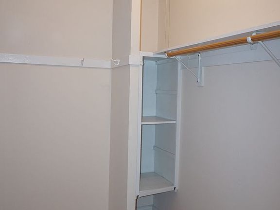 4th image of 1525 Lasalle Ave APT 303