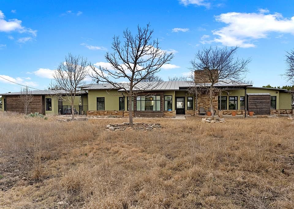 1st image of 175 Limestone Rdg N