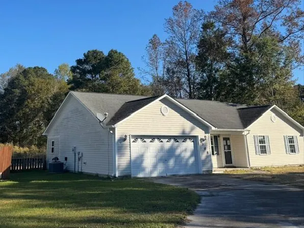 308 Big Tree Lane, Chinquapin, NC 28521