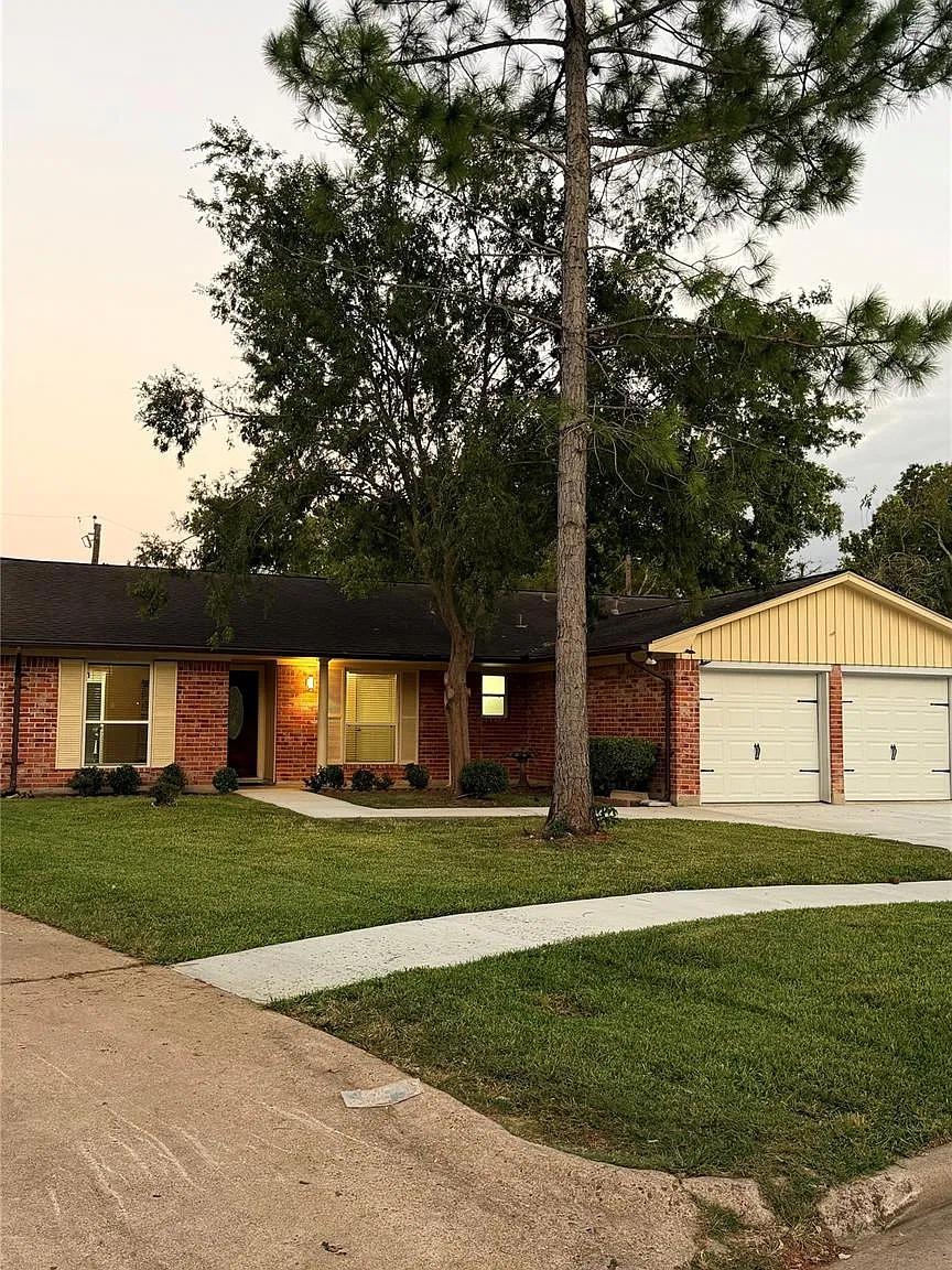 4 bed, 2.0 bath, 2164 sqft, $2,800 — Photo 4