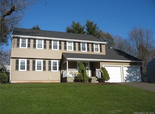 22 Westminster Dr, West Hartford, CT 06107