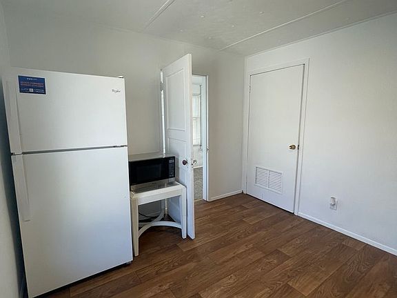 2nd image of 1114 Vattier St APT 2