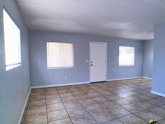 2nd image of 515 Silver Beach Ave APT 1