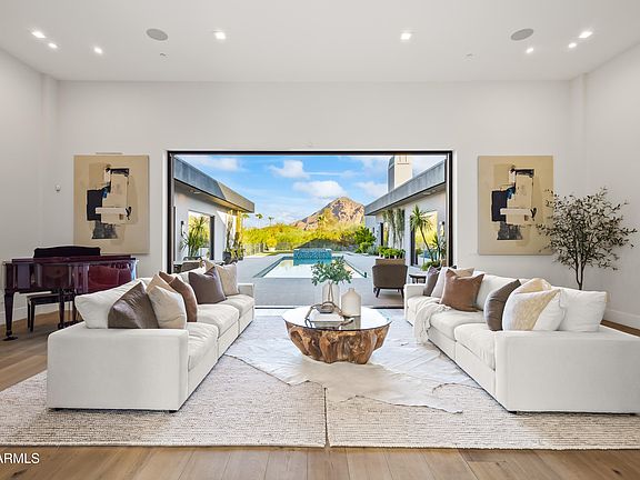 5th image of 4021 E CLAREMONT Avenue