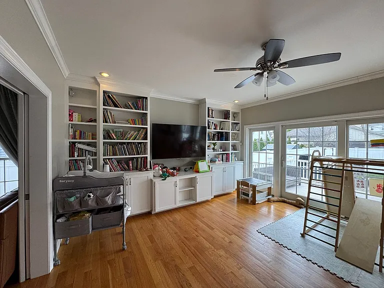 43 Canterbury Rd — Photo 15