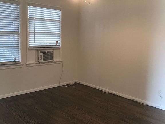 5th image of 1434 N Hollywood Way APT A