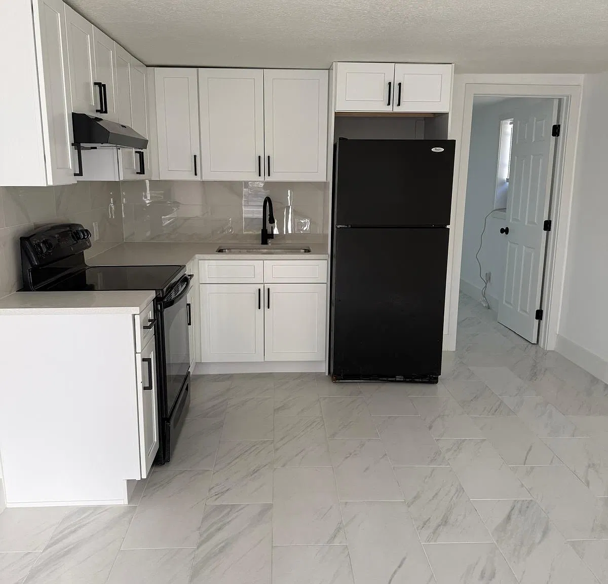 1 bed, 480 sqft, $1,200 — Photo 2
