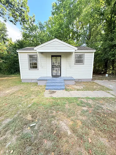 931 Calvin Rd Photo 1