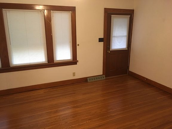 Living room - hardwood floors