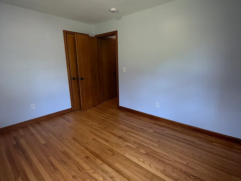 110 Collett St — Photo 9