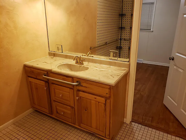 705 W Montclair St — Photo 15