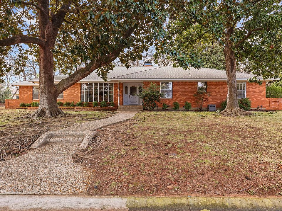 1st image of 2218 Southridge Dr