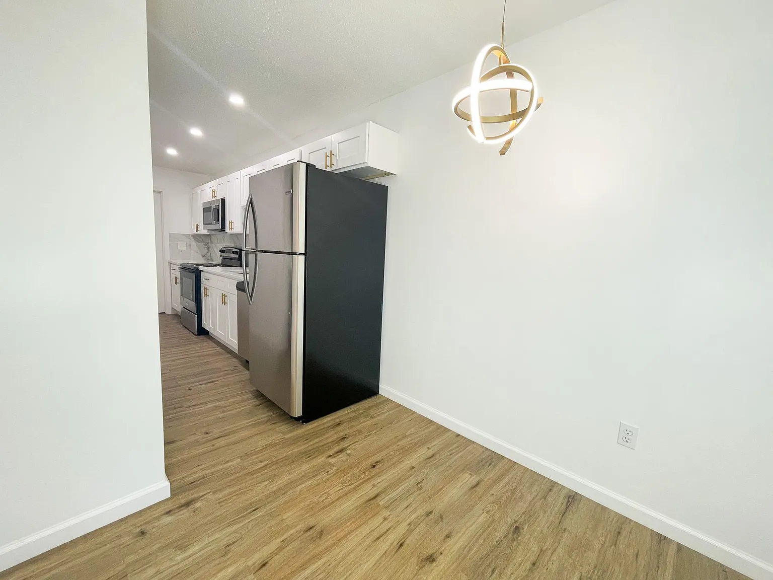 Get $250 off First Month Rent — Photo 3