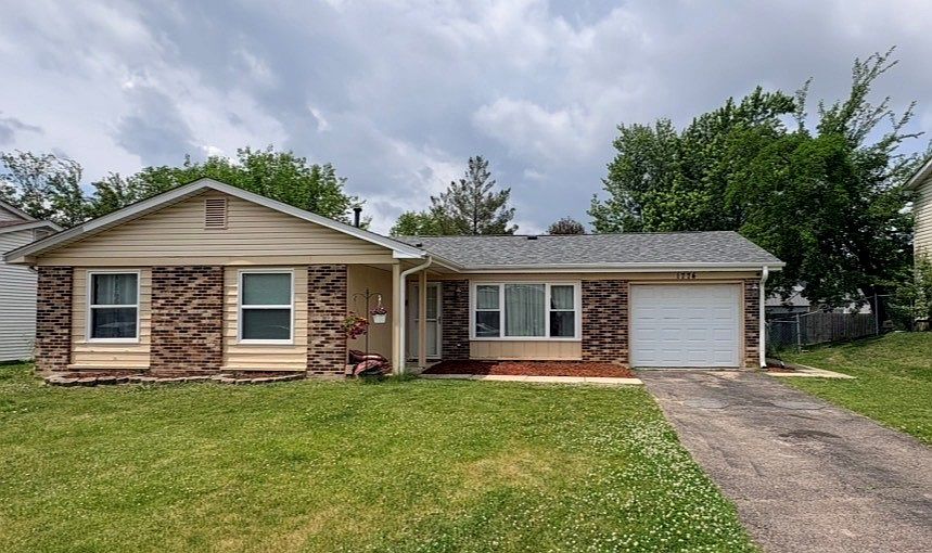 1st image of 1774 English Dr