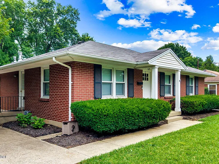519 Leyton Ave — Photo 41