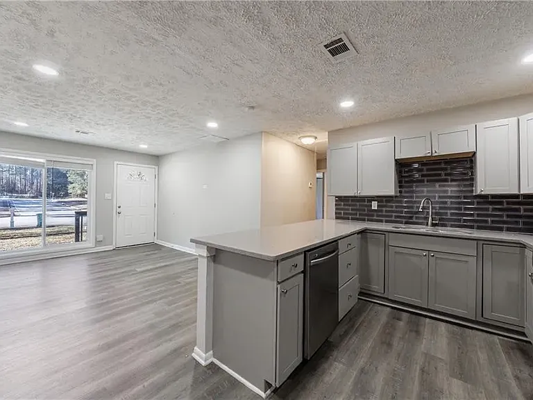 779 Amber Pl NW — Photo 12