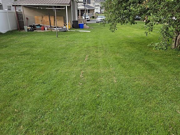 5th image of 709 E Scott St