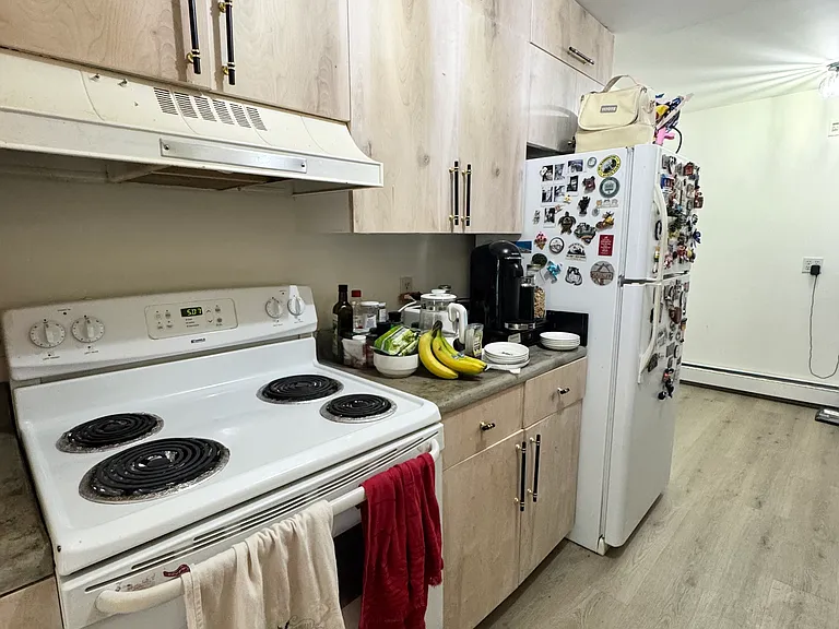 33 Floyd Ave #5 — Photo 10