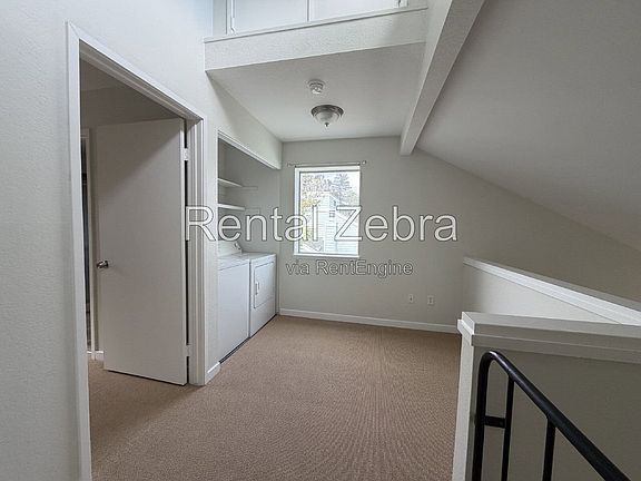 5th image of 160 Courtyards E