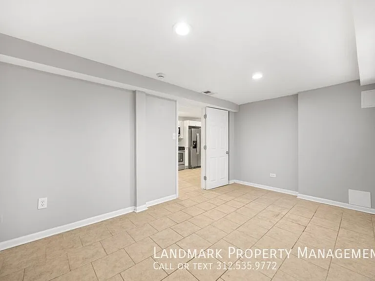 4343 W Drummond Pl #G — Photo 9