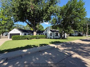 523 S Clay St, Grand Island, NE 68803