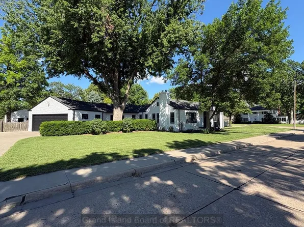 523 S Clay St, Grand Island, NE 68803