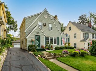 1216 Hillcrest Ave, Kalamazoo, MI 49008