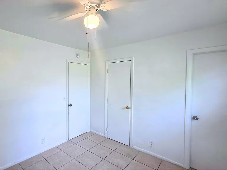 225 S B St #3 — Photo 7