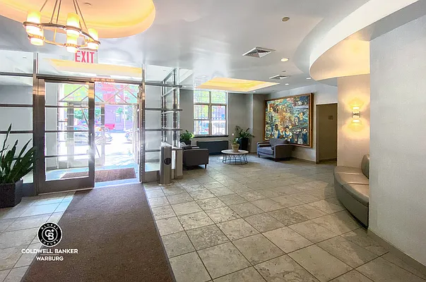 Rented by Coldwell Banker Warburg | media 27