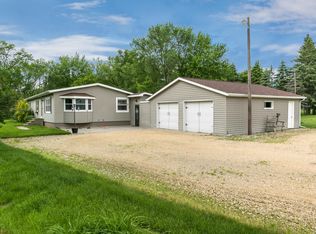 22025 572nd Ave, Austin, MN 55912