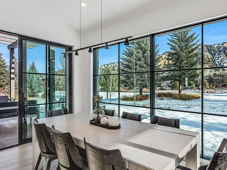 Kitchen Dining Table facing the Backyard