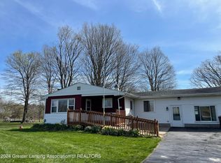 7140 Williams Rd, Lansing, MI 48911