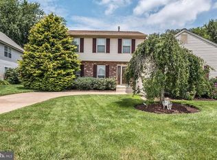 7 Jennifer Ln, Burlington, NJ 08016