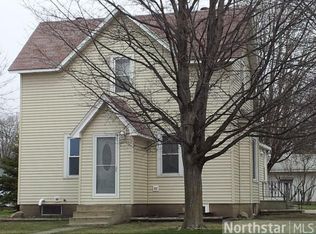 1629 14th St E, Glencoe, MN 55336