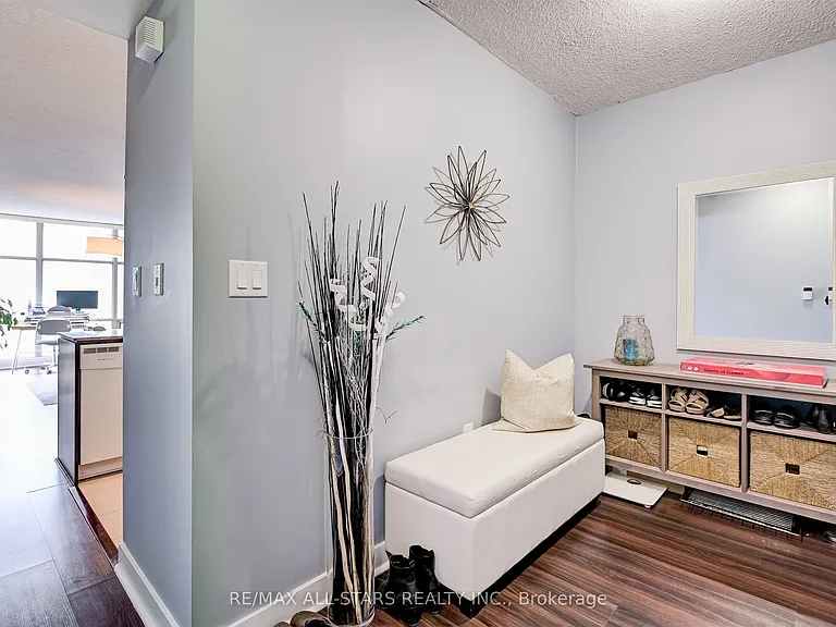 10 Navy Wharf Ct #2307 — Photo 7