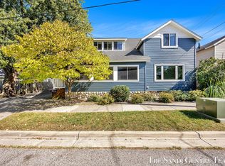 514 N 5th St, Grand Haven, MI 49417