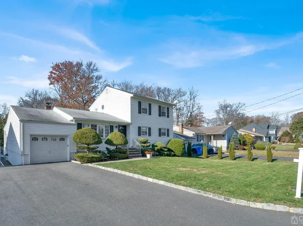 21 Pennington Ave, Colonia, NJ 07067